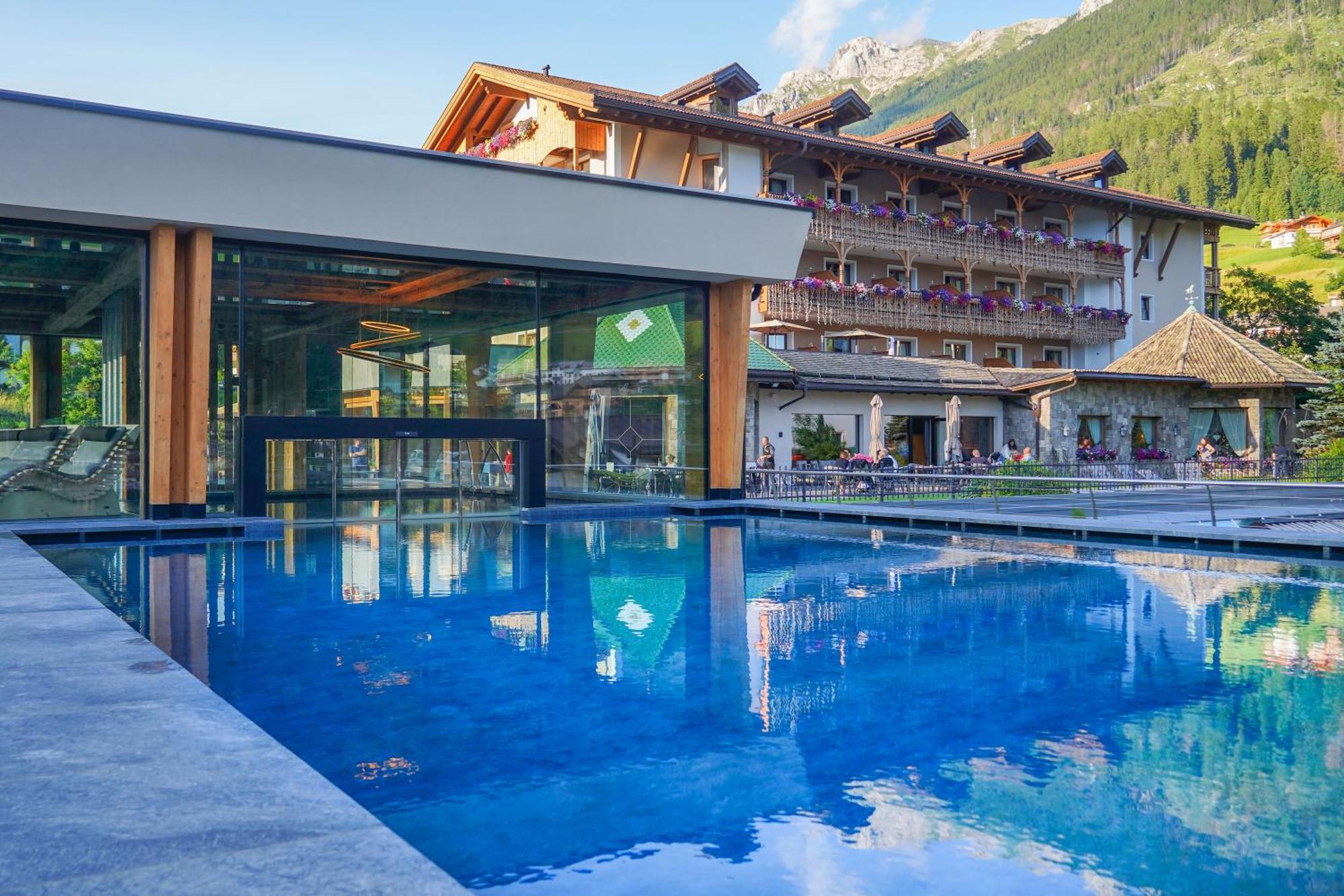 Resort Dolce Casa - Family & Spa Hotel 莫埃纳 外观 照片